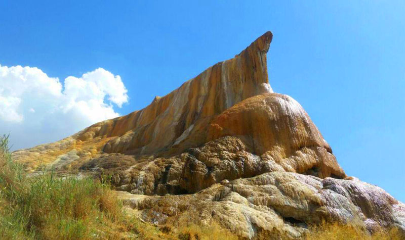 چشمه کانی گراوان سردشت